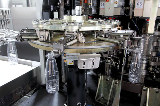 Carbonated Beverage Blow Fill Seal Machine , 21000 BPH Water Bottling Plants